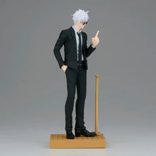 Load image into Gallery viewer, Jujutsu Kaisen Diorama Figure Satoru Gojo (Suit Ver.) - ShopAnimeStyle
